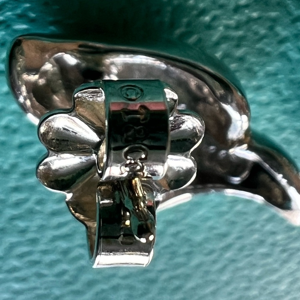 🌸🌸 Authentic Tiffany & Co. Vintage Earrings - Picture 5 of 9